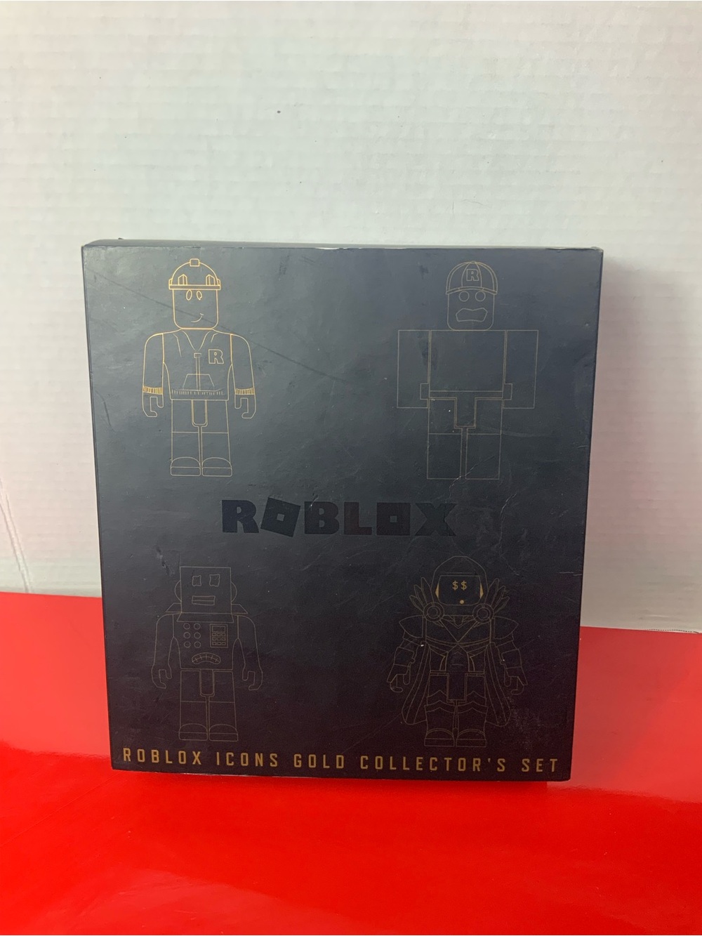 Roblox Icons Gold Collectors Set 15th Anniversary Figures In Box NO CODE